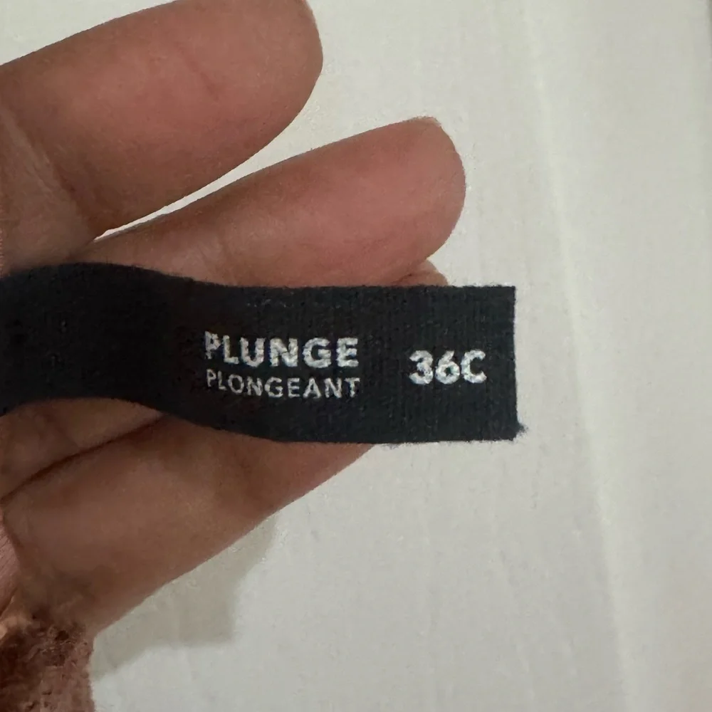 NWT Aerie Real Power Plunge Push Up Eyelash Lace Bra 36C